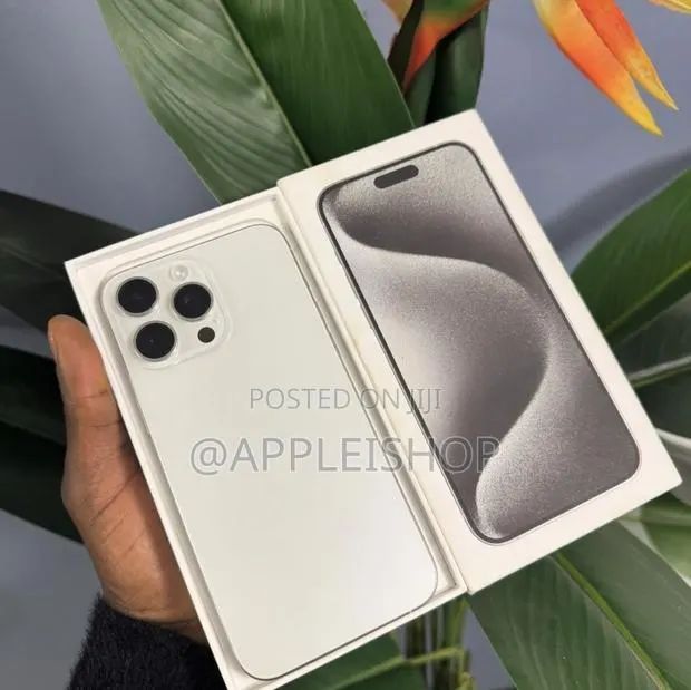Apple iPhone 15 Pro Max 256 GB White