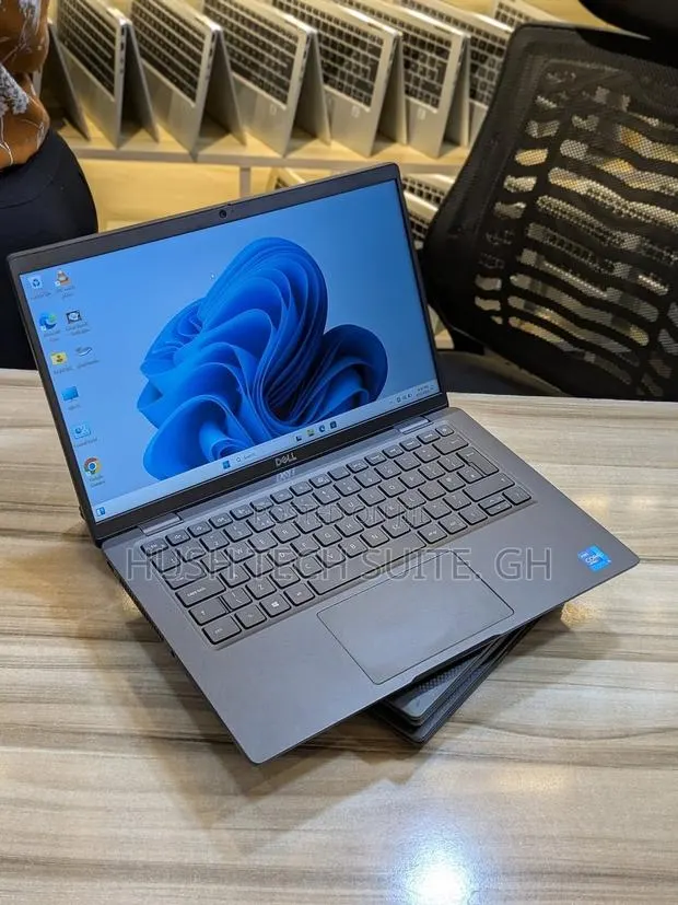 Laptop Dell Latitude 7420 16GB Intel Core i7 SSD 512GB · Photo 1