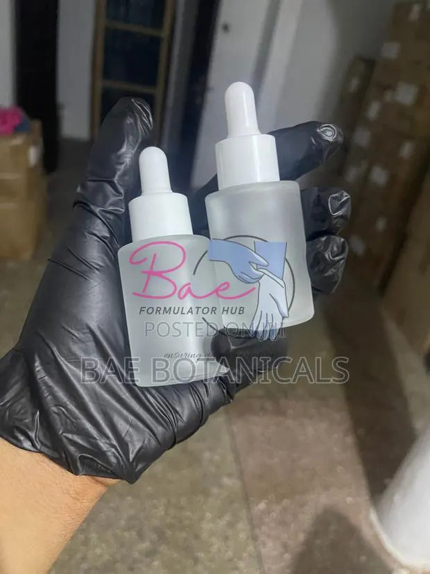 Frosted 30ml Dropper Bottle With Lid · Photo 1
