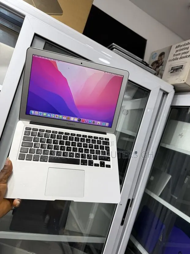 Laptop Apple MacBook 2015 8GB Intel Core i5 SSD 128GB · Photo 1