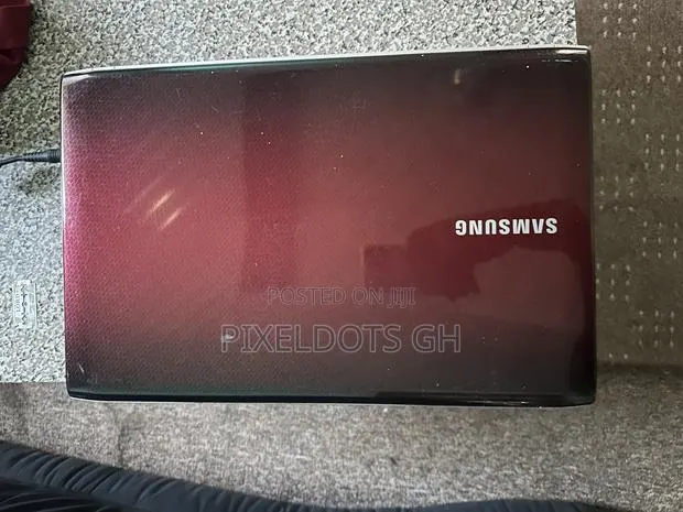 Laptop Samsung R730 4GB Intel Pentium HDD 500GB · Photo 1