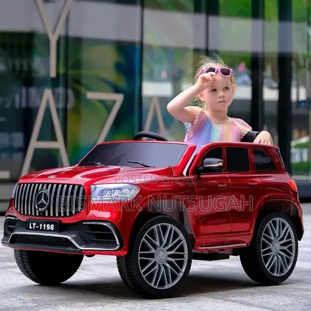 Luxury Mercedes-Benz Electric Ride-on Toy Car · Photo 3