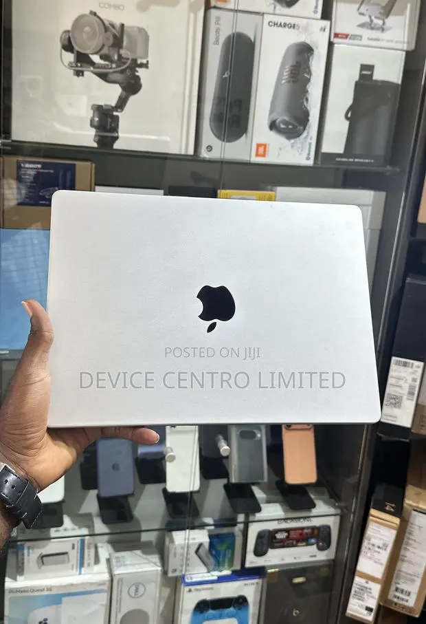 Laptop Apple MacBook Pro 2021 M1 16GB Apple M1 Pro SSD 512GB · Photo 1