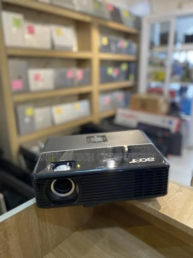 Acer Portable Projector · Photo 1