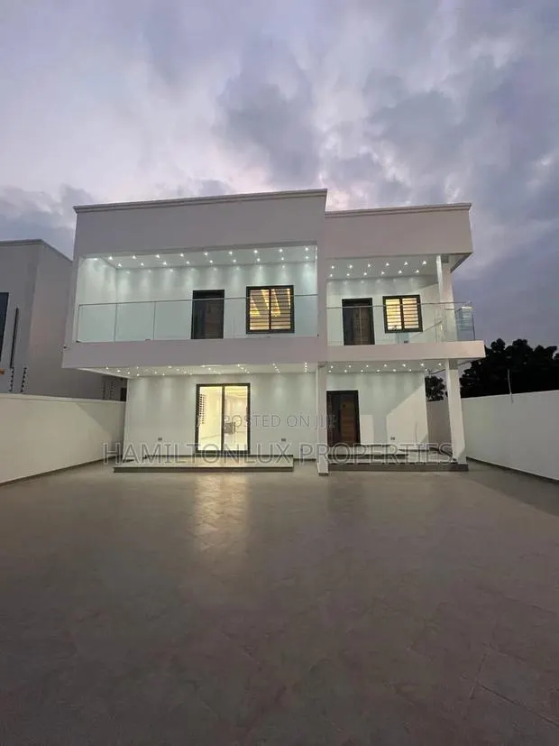 4bdrm Mansion in Ashaley Botwe for sale · Photo 1
