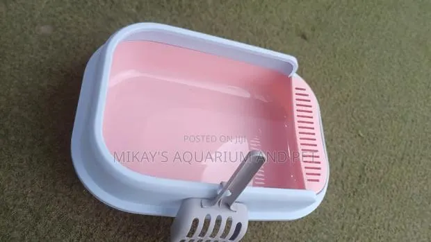 Portable Litter Box for Cats and Dogs · Photo 1