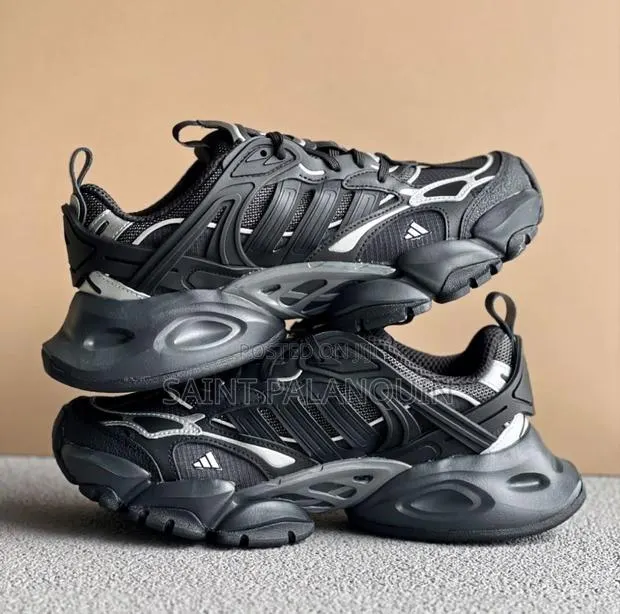 Adidas Sneakers · Photo 1