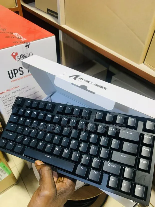 ATTACK SHARK R82 HE Rapid Trigger Magnetic Switch Keyboard, Black · Photo 1