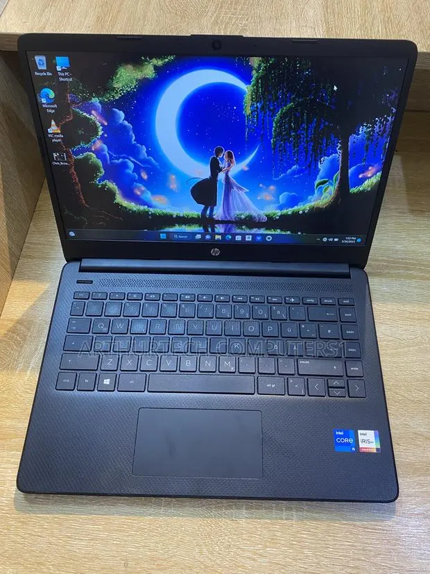 Laptop HP 14S 8GB Intel Core i5 SSD 256GB · Photo 1