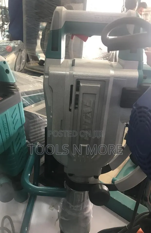 Total Demolition Breaker · Photo 1
