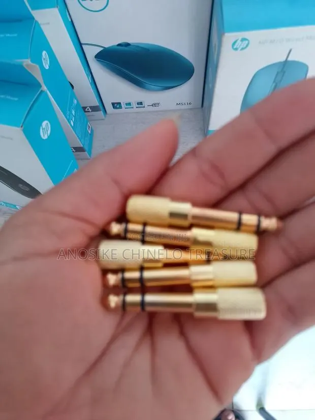 3.5mm Audio Jack Male To Female Adapter (Gold Plated) · Photo 1
