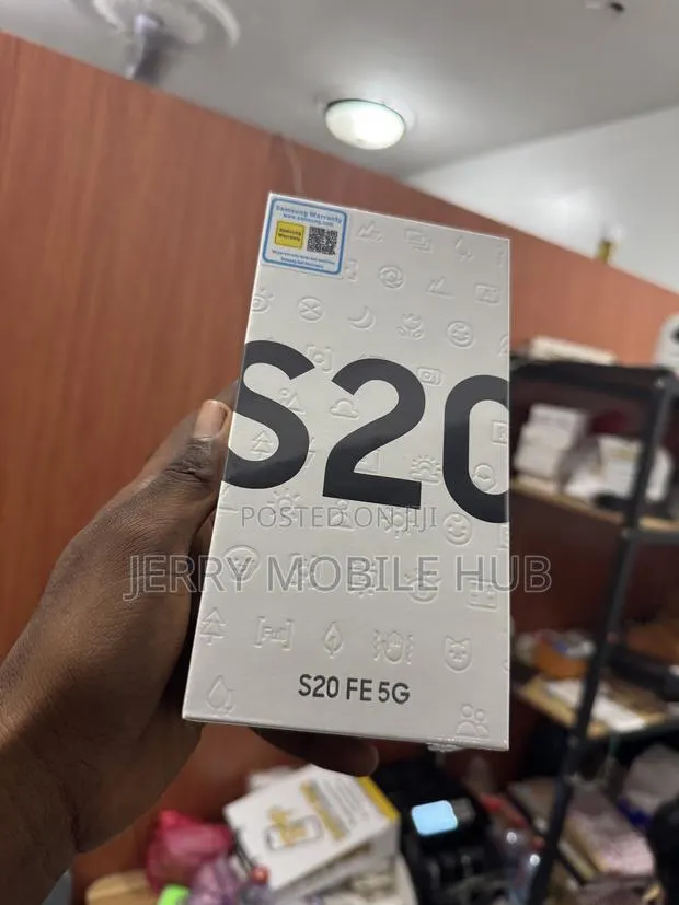 New Samsung Galaxy S20 FE 5G 128 GB Blue · Photo 1
