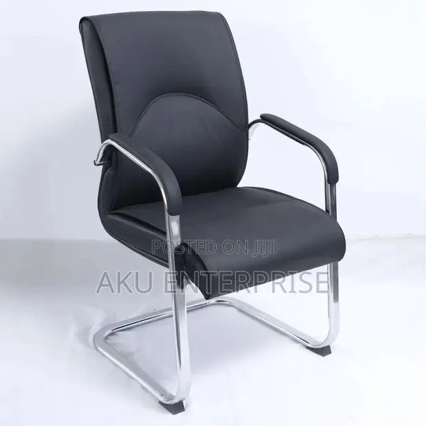 Ergonomic Leather Office Conference Chair · Photo 3