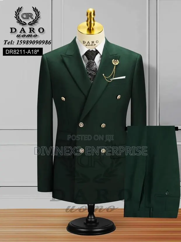 Daro Plain Breasted Suit · Photo 1