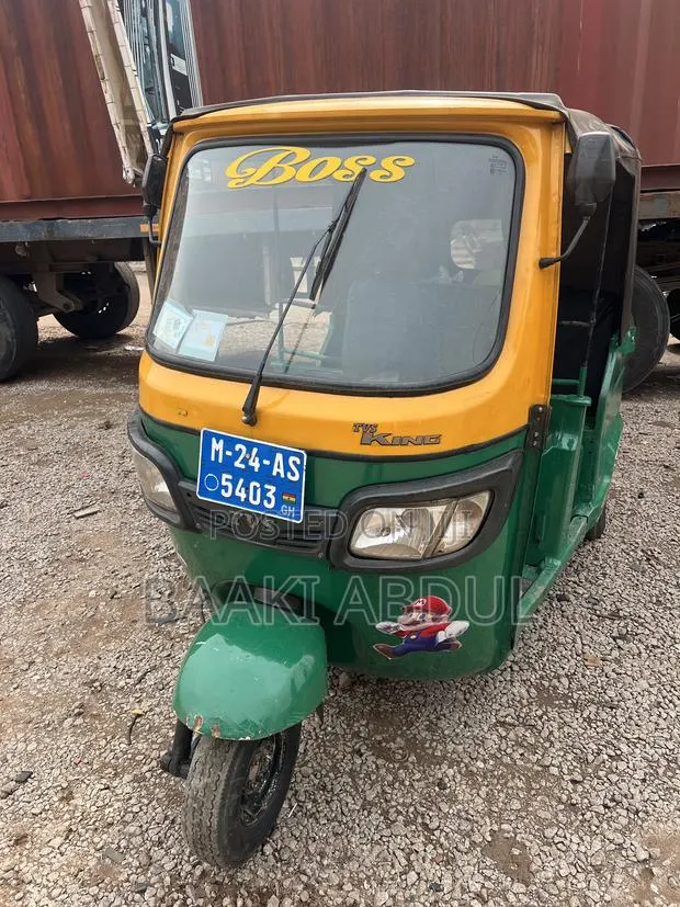 TVS King Deluxe Plus iTouch Start 2024 Green · Photo 1