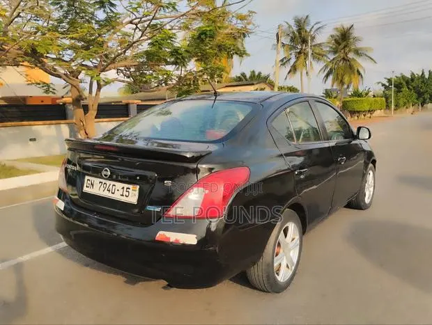 Nissan Versa 2014 Black · Photo 1
