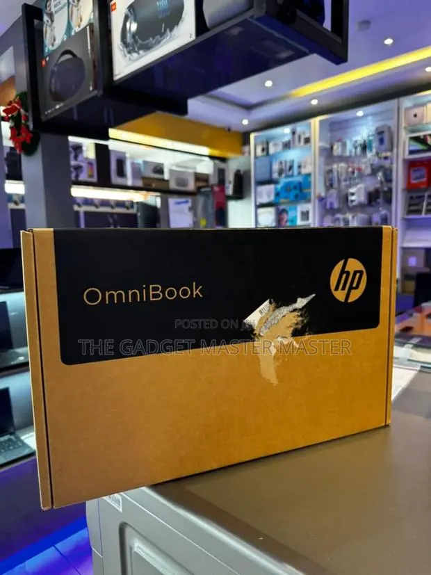 New Laptop HP OmniBook 5 Flip 14-fp0023dx 16GB Intel Core 7 SSD 512GB · Photo 1