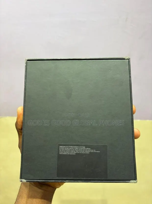 New Samsung Galaxy Z Fold7 512 GB Black · Photo 1