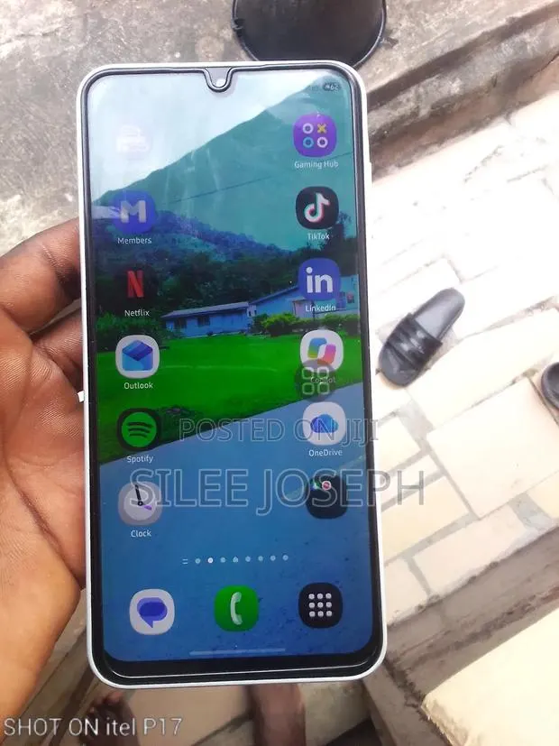Samsung Galaxy A16 128 GB Silver · Photo 2