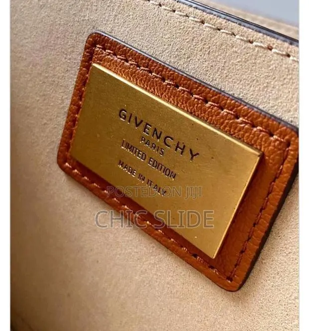 Limited Edition Givenchy · Photo 1