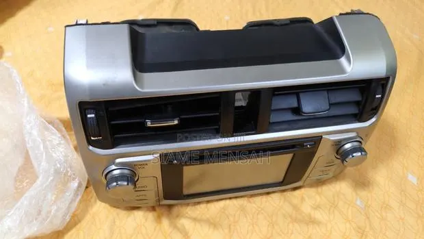 4Runner Stereo (5th Gen Original) · Photo 1