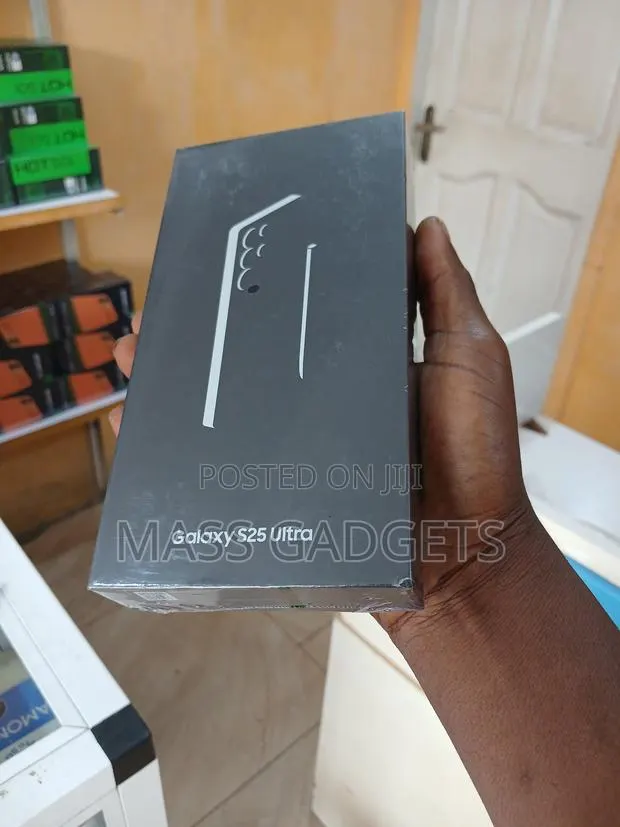 New Samsung Galaxy S25 Ultra 512 GB Black · Photo 1