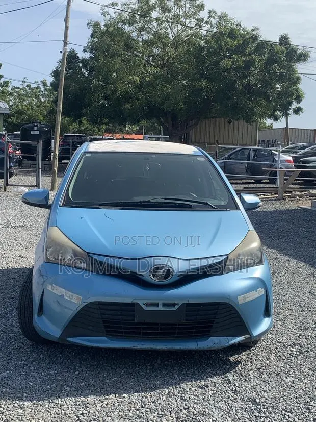 Toyota Vitz 2014 Blue · Photo 1