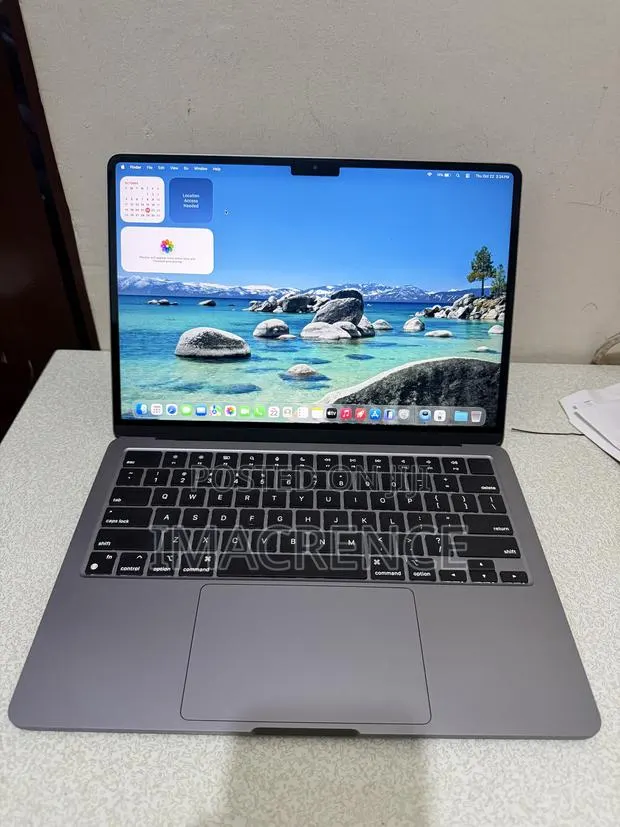 Laptop Apple MacBook Air 2022 M2 8GB Apple M2 SSD 256GB · Photo 1