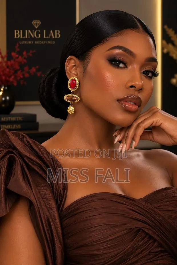 Scarlet Amber Drops · Photo 1