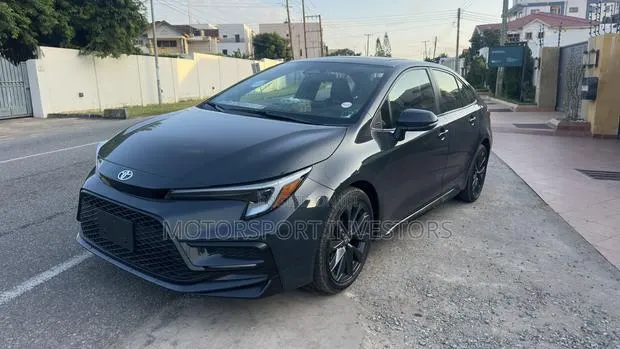 Toyota Corolla XSE 2024 Gray · Photo 1