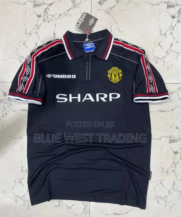 Manchester United 1998/1999 Retro Third Jersey · Photo 1