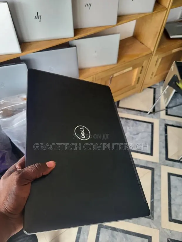 Laptop Dell Latitude 5591 8GB Intel Core i7 SSD 256GB · Photo 1