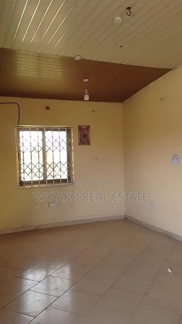 2bdrm Apartment in Awoshie for rent · Photo 1