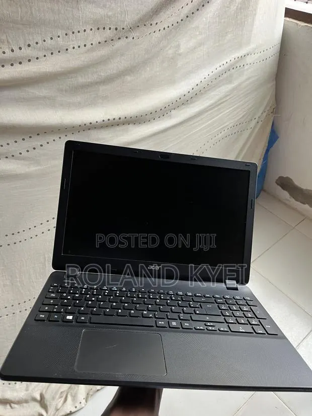 Laptop Acer Aspire ES1-571 8GB Intel Celeron HDD+SSD 500GB · Photo 1