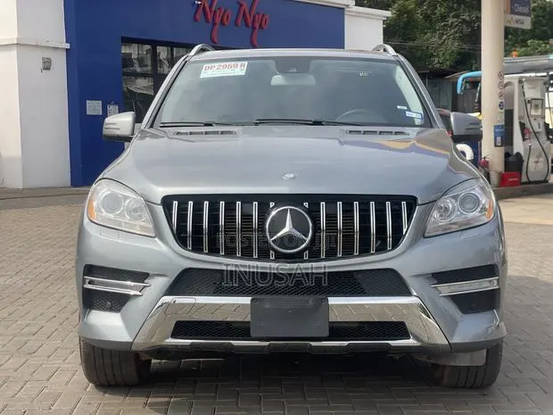 Mercedes-Benz M Class ML350 4dr SUV (3.5L 6cyl 7A) 2015 Gray · Photo 1