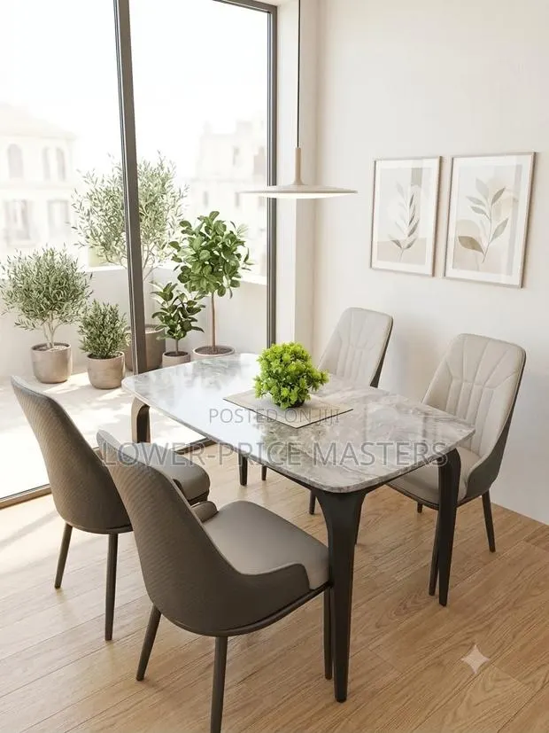 New 4 Seater Marble Dining Table · Photo 1