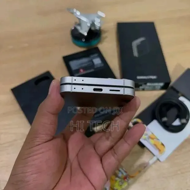 New Samsung Galaxy Z Flip6 512 GB Gray · Photo 1