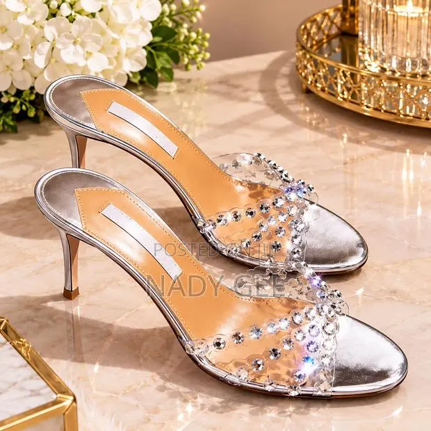 Silver Slipper Heel · Photo 1