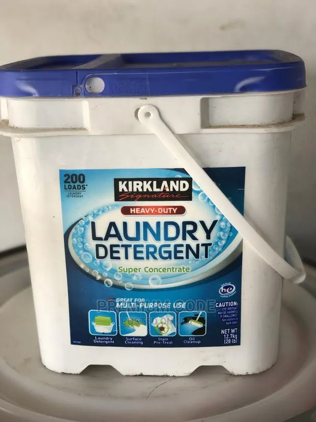 Kirkland Laundry Detergent Powder, 12.7kg · Photo 1