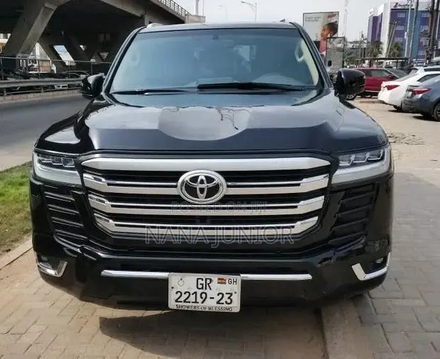 Toyota Land Cruiser 4.6 V8 GX 2015 Black · Photo 1