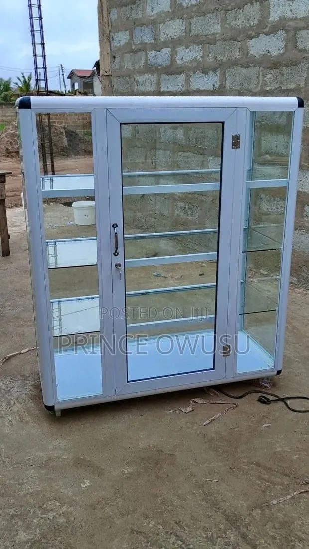 Aluminum Glass Showcase · Photo 1