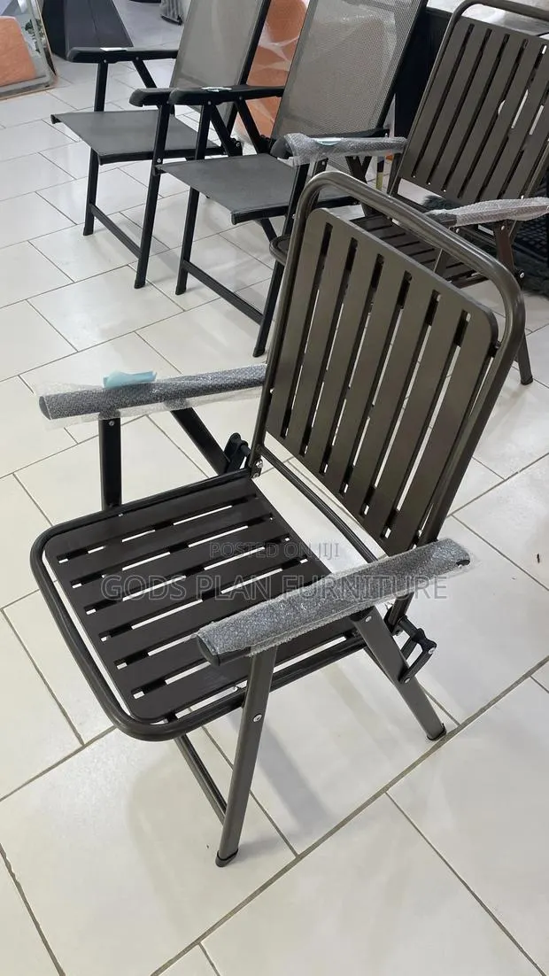 Foldable Armchair · Photo 1