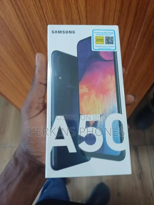 New Samsung Galaxy A50 128 GB Black · Photo 1