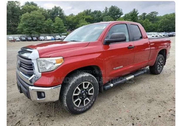 Toyota Tundra SR 4dr Double Cab SB (4.6L 8cyl 6A) 2014 Red · Photo 1