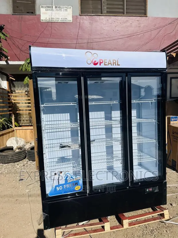 Zealous Sleek 3doors Display Fridge Pearl PVC-150 · Photo 1