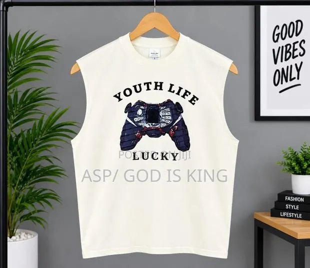 Sleeveless Shirts · Photo 1
