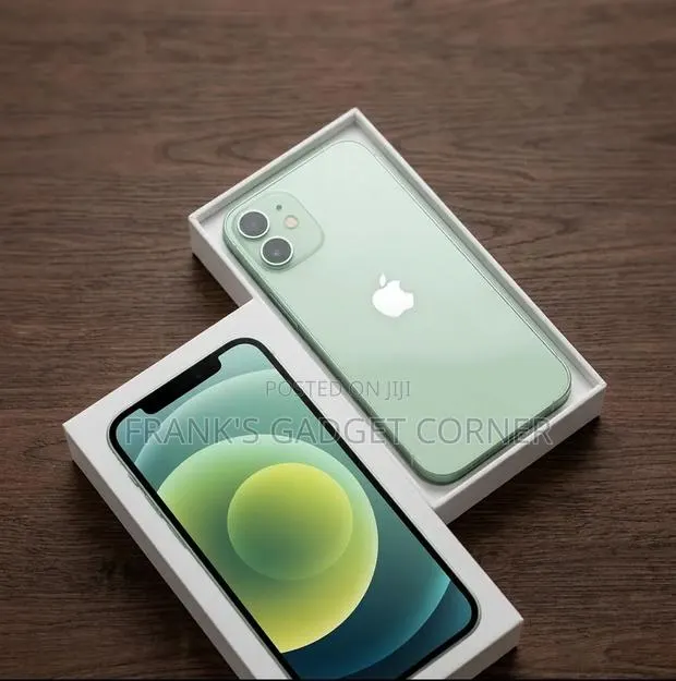 New Apple iPhone 12 128 GB Green · Photo 1