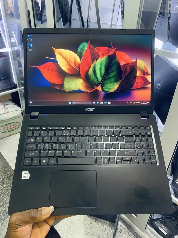 Laptop Acer Aspire A315 52 8GB Intel Core i5 SSD 256GB · Photo 1