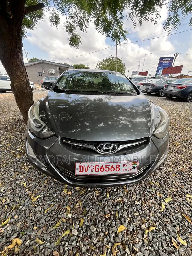 Hyundai Elantra Limited 4dr Sedan (1.8L 4cyl 6A) 2015 Gray · Photo 1