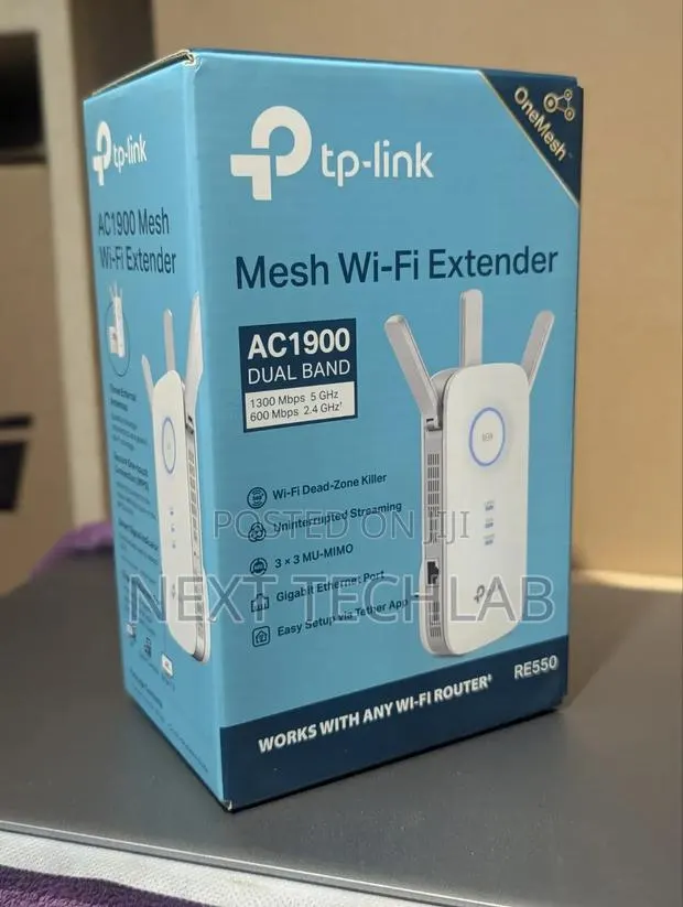 TP-Link AC1750 WiFi Extender · Photo 1